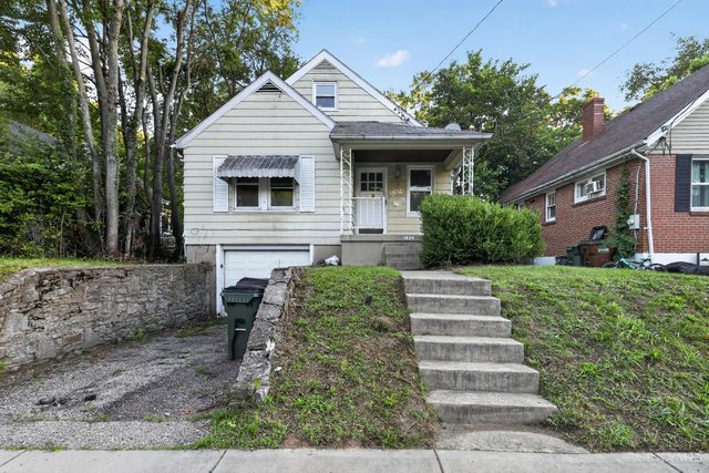 1824 Sterling Avenue, North College Hill, OH 45239