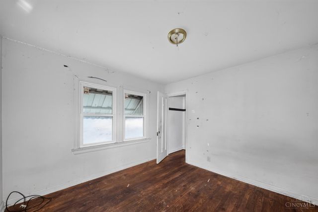 1824 Sterling Avenue, North College Hill, OH 45239