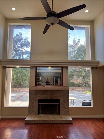 19259 Kenya, Los Angeles, CA 91326