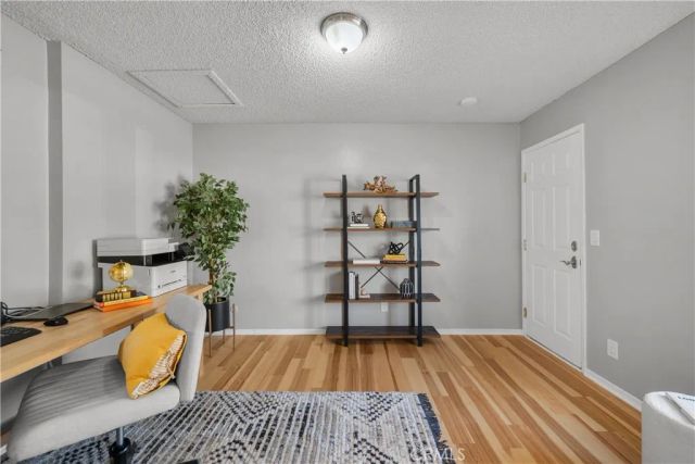 27939 Honeycomb, Saugus, CA 91350