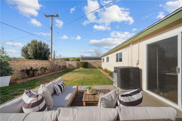 27939 Honeycomb, Saugus, CA 91350