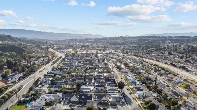 27939 Honeycomb, Saugus, CA 91350