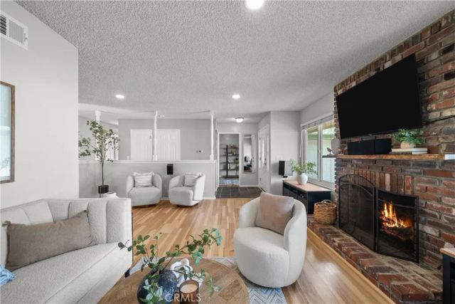 27939 Honeycomb, Saugus, CA 91350