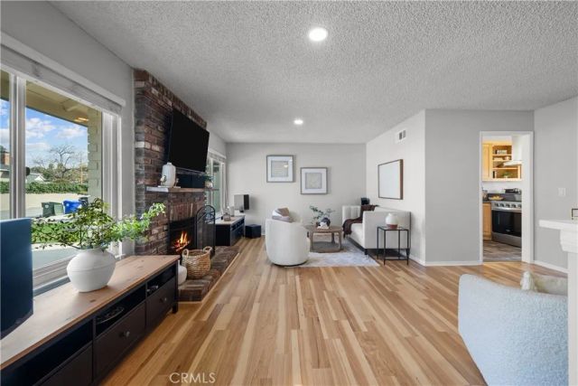 27939 Honeycomb, Saugus, CA 91350