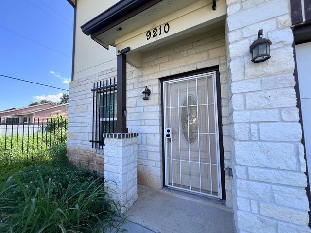 9210 Martell Street, Houston, TX 77051