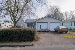 1247 1st Av, Sweet Home, OR 97386