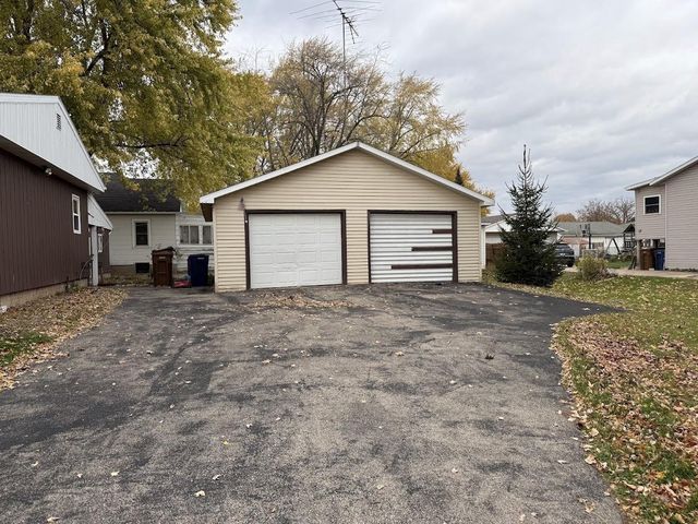 601 LONDON STREET, Menasha, WI 54052