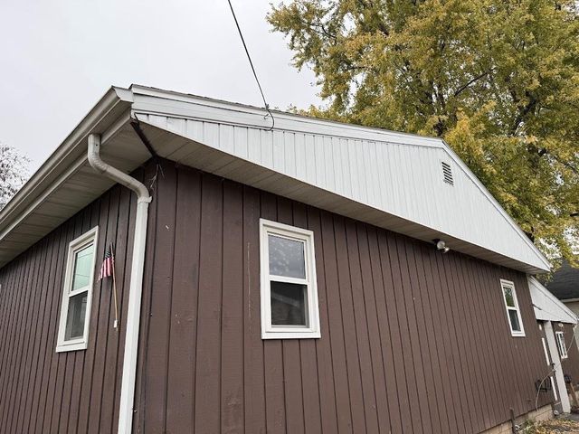 601 LONDON STREET, Menasha, WI 54052