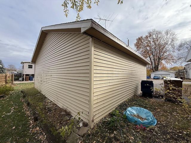 601 LONDON STREET, Menasha, WI 54052