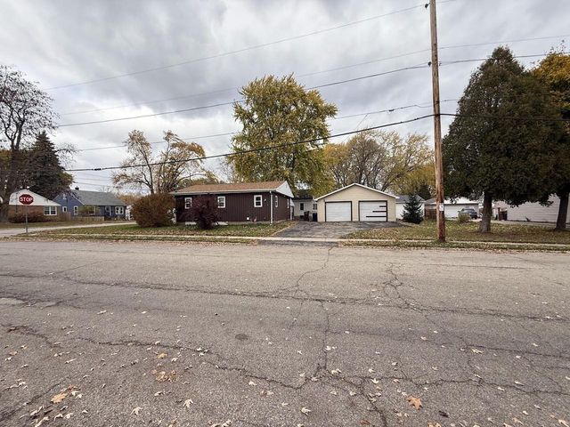 601 LONDON STREET, Menasha, WI 54052