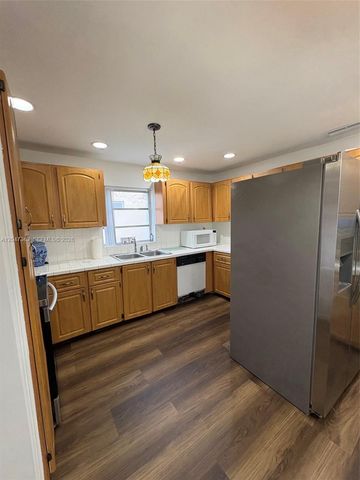 2928 SW 15th St, Miami, FL 33145