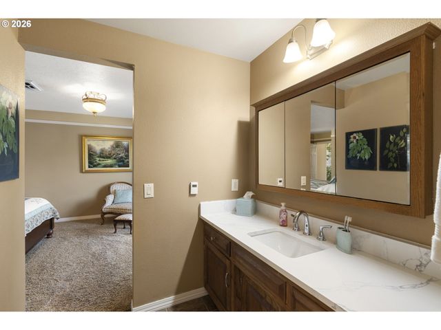 4515 CORDON Rd, Salem, OR 97305