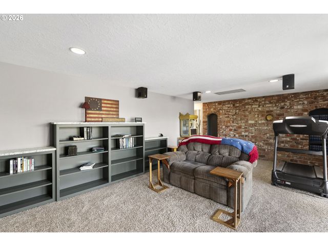 4515 CORDON Rd, Salem, OR 97305
