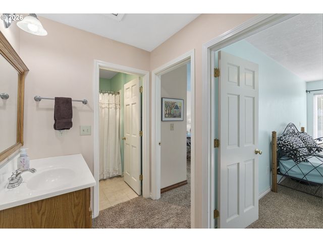 4515 CORDON Rd, Salem, OR 97305