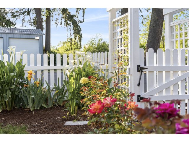 4515 CORDON Rd, Salem, OR 97305