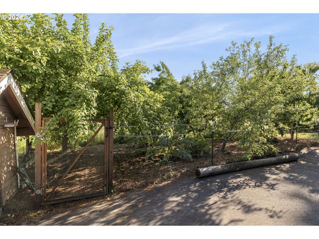 4515 CORDON Rd, Salem, OR 97305