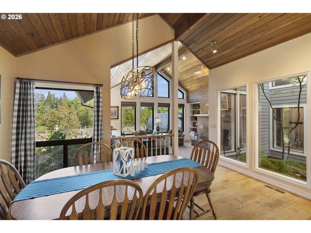4515 CORDON Rd, Salem, OR 97305
