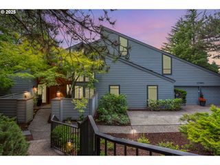 17901 HILLSIDE Dr, Lake Oswego, OR 97034