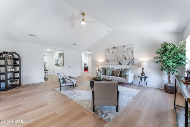8629 BUTTERCUP Street, Jacksonville, FL 32210