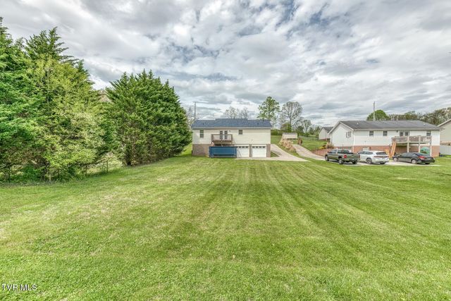 153 Hunters Run Lane, Mount Carmel, TN 37645