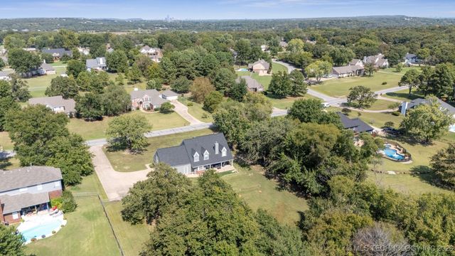 4704 W 88th Street, Tulsa, OK 74132