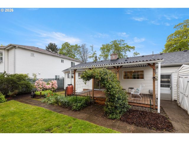 8516 Se MILL St, Portland, OR 97216