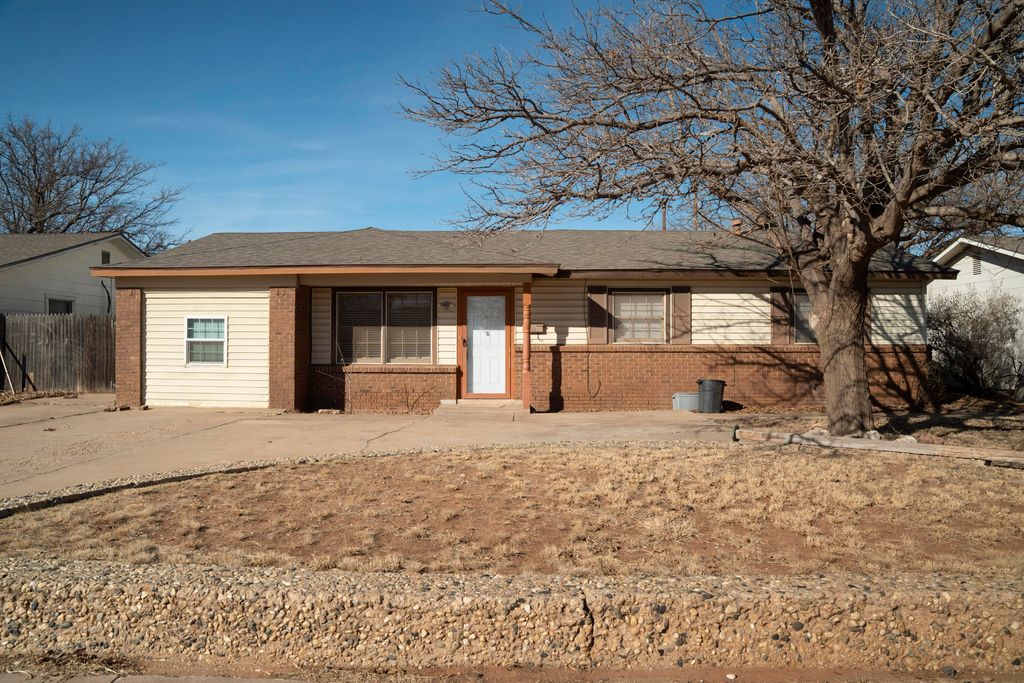1916 71st Street, Lubbock, TX 79412