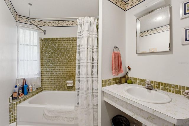 1240 S VENICE BOULEVARD, Venice, FL 34293