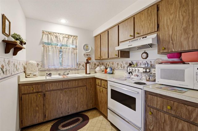 1240 S VENICE BOULEVARD, Venice, FL 34293