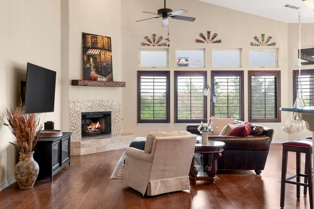 2601 N Quinlan Park RD 401, Austin, TX 78732