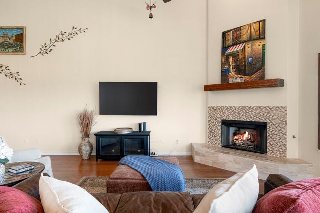 2601 N Quinlan Park RD 401, Austin, TX 78732