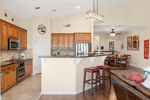 2601 N Quinlan Park RD 401, Austin, TX 78732