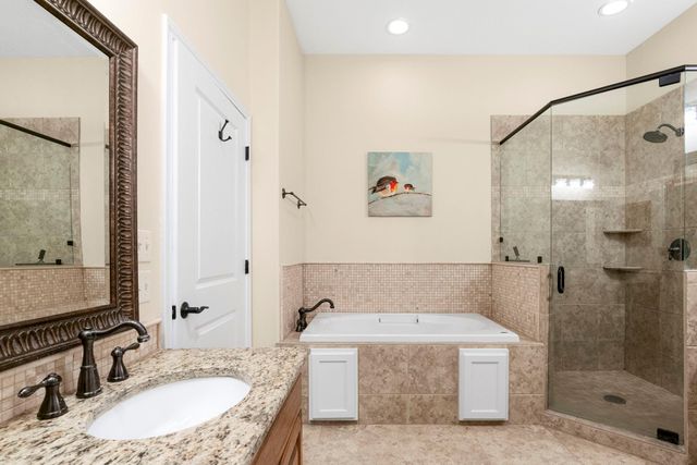 2601 N Quinlan Park RD 401, Austin, TX 78732