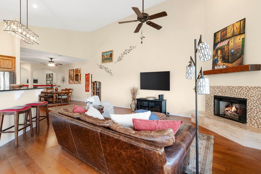 2601 N Quinlan Park RD 401, Austin, TX 78732