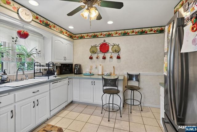 7 Maitland Avenue, Hawthorne, NJ 07506