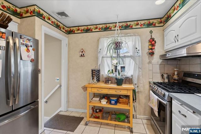 7 Maitland Avenue, Hawthorne, NJ 07506
