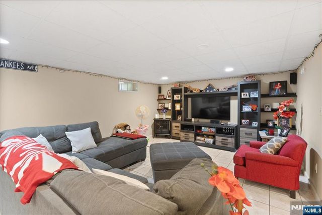 7 Maitland Avenue, Hawthorne, NJ 07506