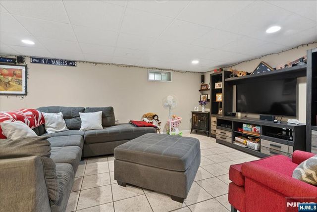 7 Maitland Avenue, Hawthorne, NJ 07506