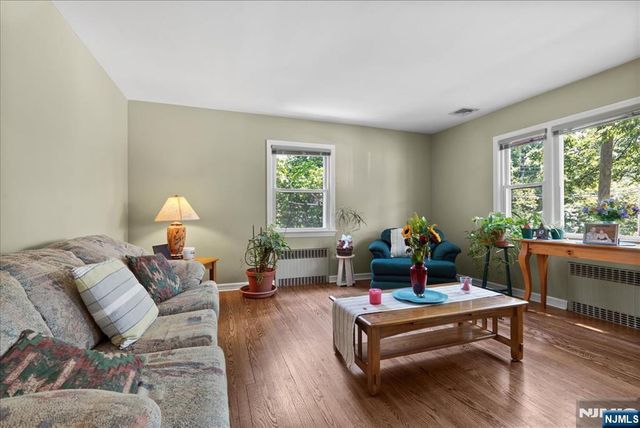 7 Maitland Avenue, Hawthorne, NJ 07506