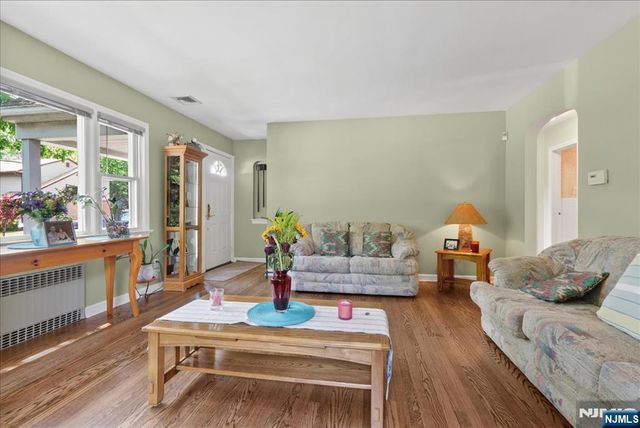 7 Maitland Avenue, Hawthorne, NJ 07506