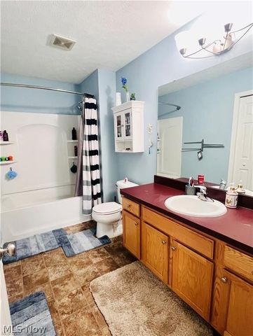 10523 Herrington Drive, Aurora, OH 44202
