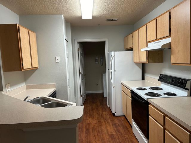 6542 SWISSCO DRIVE 835, Orlando, FL 32822
