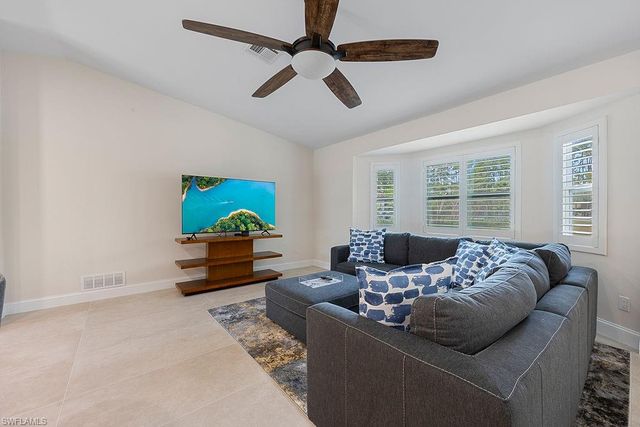 5096 Boxwood WAY, Naples, FL 34116