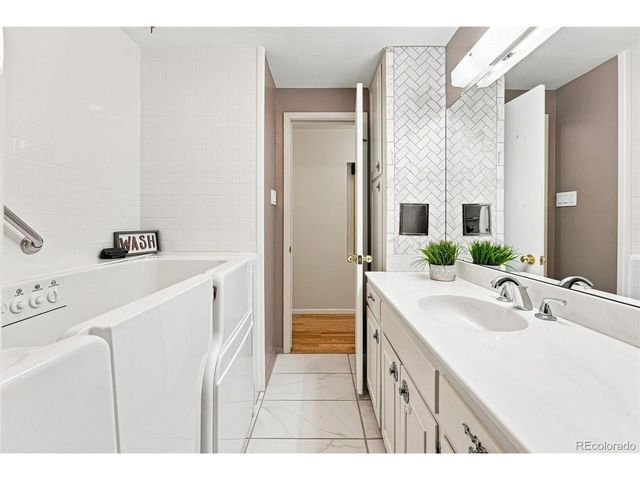 8665 W 21st Ave, Denver, CO 80215