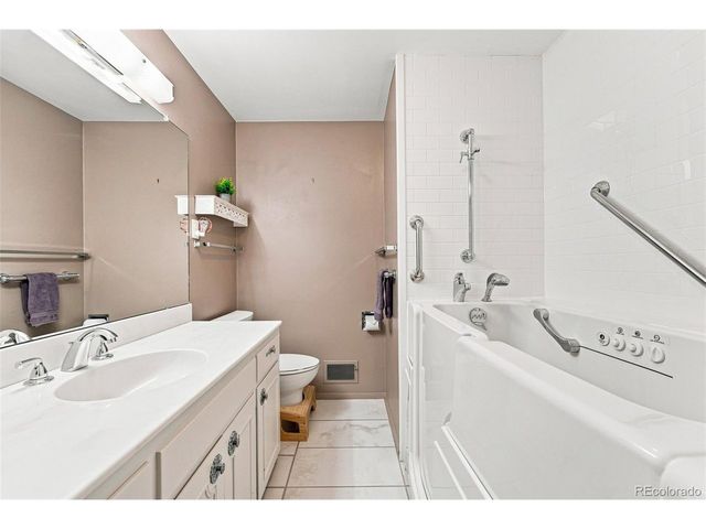 8665 W 21st Ave, Denver, CO 80215