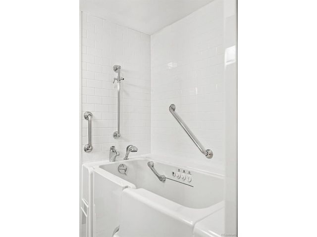 8665 W 21st Ave, Denver, CO 80215