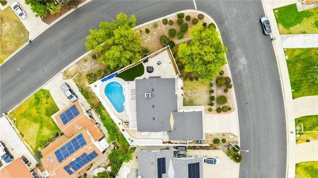 42370 Cosmic, Temecula, CA 92592