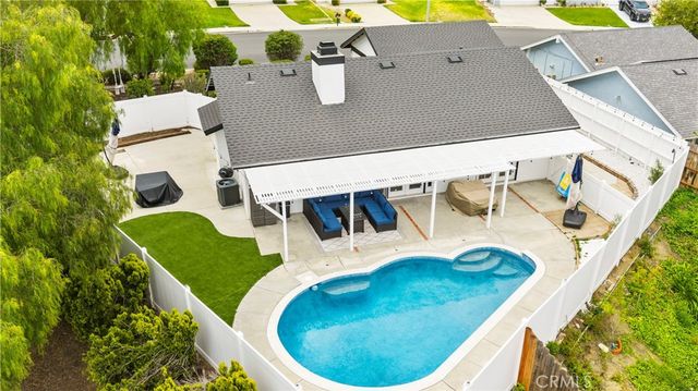 42370 Cosmic, Temecula, CA 92592