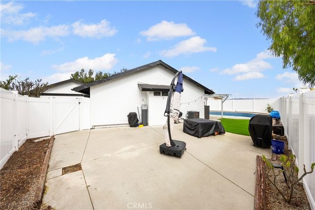 42370 Cosmic, Temecula, CA 92592