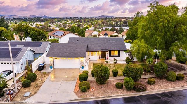 42370 Cosmic, Temecula, CA 92592